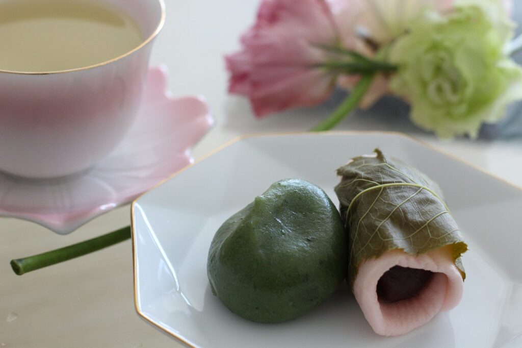 doll's festival, kusa mochi, sakura mochi